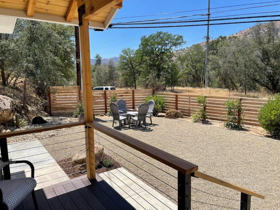 Soleil Luna 2 Miles From Sequoia Park Entrance Three Rivers Exterior foto